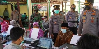 Kapolres Ngawi Tinjau Langsung Penyerahan Bantuan Tunai untuk 230 PKLW