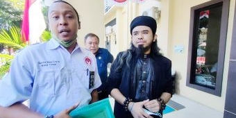 Merasa Nama Baiknya Dicemarkan, Gus Samsudin Laporkan Pesulap Merah ke Polda Jatim