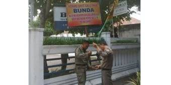 Satpol PP Banyuwangi Tutup RS Bunda