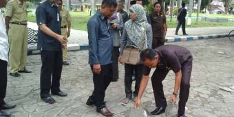 Sidak Rehab Alun-Alun Lumajang, Komisi B Geram Pengerjaan Amburadul