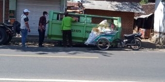 Bau, Berserakan, dan Bikin Macet, ​Sampah di Pasar Triwung Kota Probolinggo Dikeluhkan Warga