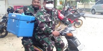 Jangkau Warga Pedesaan, Satgas Covid-19 Tuban Rela Lewati Hutan dan Jalan Berbatu untuk Antar Vaksin