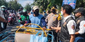 HDCI Kediri Raya Kolaborasi Dengan Polres Kediri Kota Gelar Baksos Bagi-Bagi Sembako