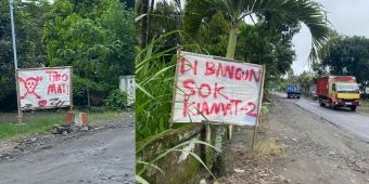 Warga Candirejo Pasang Poster Sindiran di Jalan Rusak, Ancam Tanam Pohon Pisang Jika Tak Diperbaiki