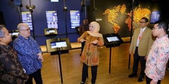 Gubernur Khofifah Dorong Transformasi Vokasi dengan Model Pendidikan Singapura