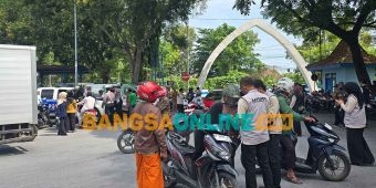 Puluhan Kendaraan Bermotor Terjaring saat Operasi Taat Pajak di Terminal Bangkalan