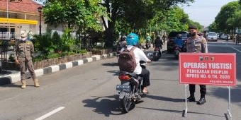 PPKM Level 2, Petugas Gabungan Giatkan Operasi Yustisi di Ngawi