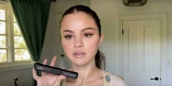 Selena Gomez Jajal Produk Make Up Timur Tengah