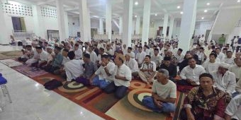 di-depan-nasdem-pan-ppp-dan-ribuan-warga-nu-kiai-asep-pimpin-doa-untuk-iran