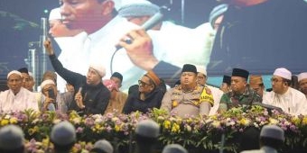 Antusias Ribuan Warga Pamekasan Bersholawat Bersama Al Habib Ali Zainal Abidin Assegaf