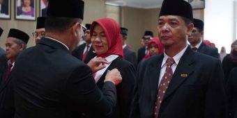 97 PNS Kota Batu Terima Tanda Kehormatan Satyalancana Karya Satya