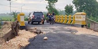 Belum Genap Sebulan Diperbaiki, Jembatan Damseng Senori Sudah Rusak