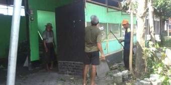 Ada Indikasi untuk Esek-esek, Puluhan Warung di Siman Ponorogo Dibongkar