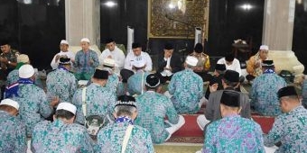 Wawali Mojokerto Sambut Kedatangan 133 Jamaah Haji