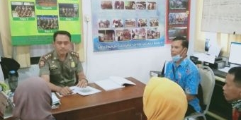 Dilarang Jualan di Alun-alun, Pedagang Kopi Keliling di Jember Wadul Satpol PP Minta Kompensasi