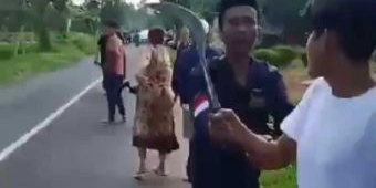 Video Sejumlah Warga Pamekasan Bawa Celurit dan Ajak Carok Viral di Media Sosial, Ada Apa?