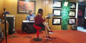 Bersantai Nikmati Live Musik dan Deburan Ombak di Restoran Sea View Pantai Teleng Ria Pacitan