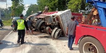 Kecelakaan Libatkan Truk, Mobil, dan Motor di Jalur Madiun-Ponorogo