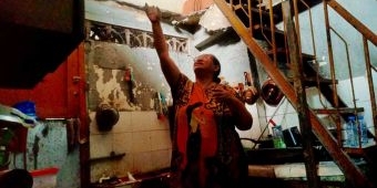 Rumah di Dupak Timur Ambrol, Polisi Ungkap Penyebabnya