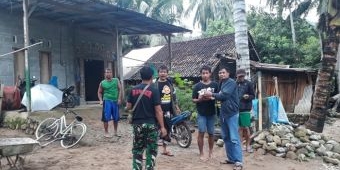 Bupati Pacitan dan 'Sarung' Berikan Bantuan Makanan bagi Warga Terdampak Banjir