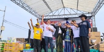 Kampanye Akbar di Bungah, Cawabup Gresik Alif Ajak Coblos Surat Suara yang Ada Paslonnya