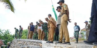 Pj Bupati Pamekasan Masrukin Tinjau Lokasi dan Apresiasi Program TMMD