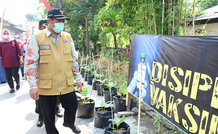 Bupati Pungkasiadi ketika blusukan ke Kampung Tangguh Covid-19. 