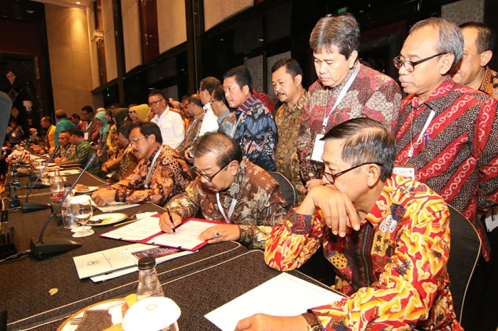 Pakde Karwo Usulkan Penguatan Perdagangan Dalam Negeri di Rakernas APPSI