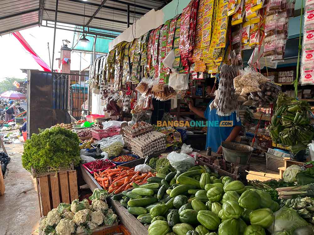 Rata-rata harga sembako di Jatim hari ini cenderung stabil. Foto: Sulthon/Bangsaonline.