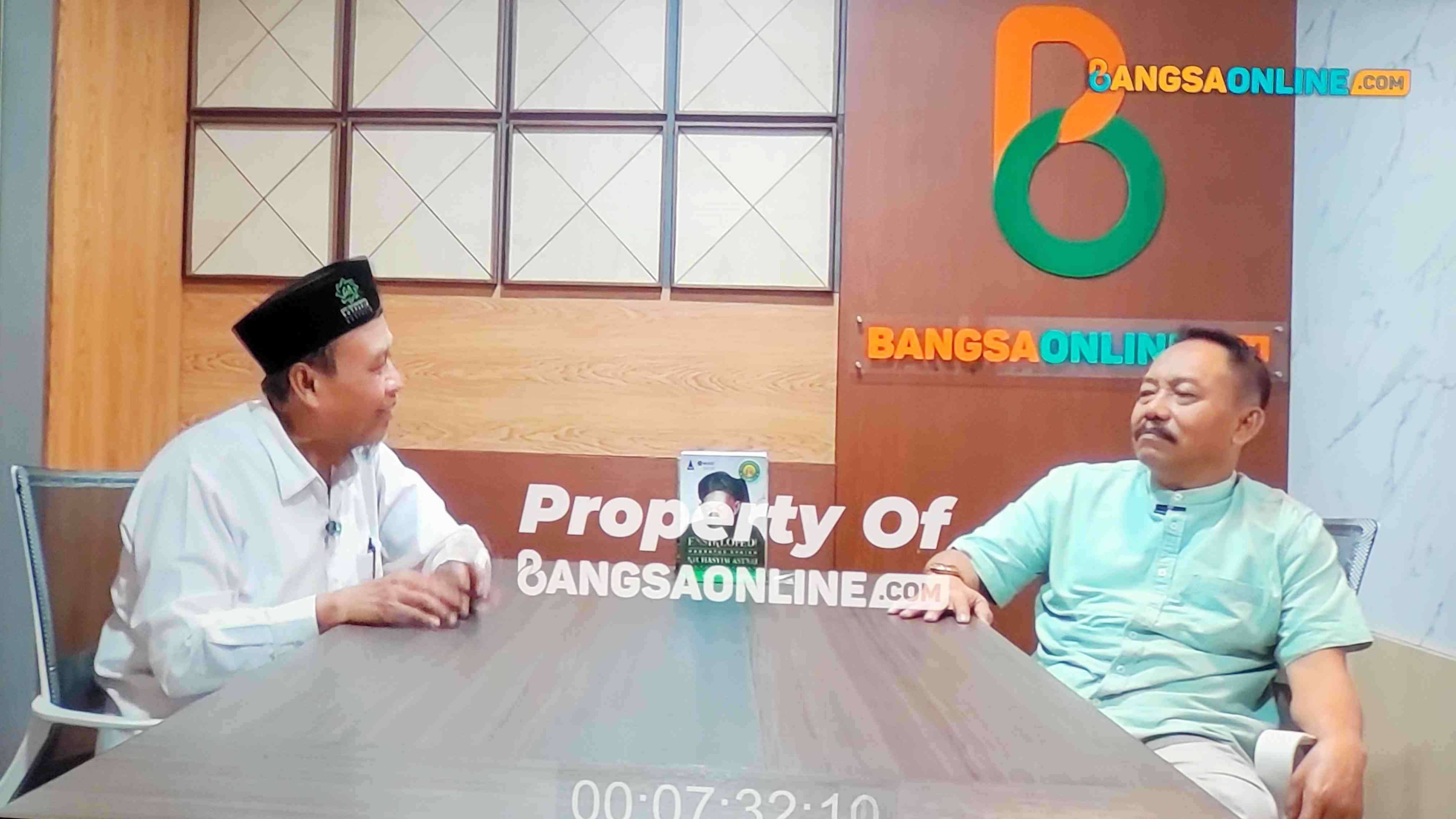 Prof Dr KH Imam Ghazali Said MA dan M. Mas