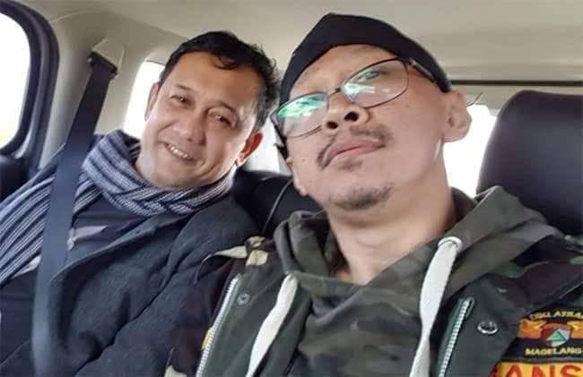 Abu Janda (kanan) dan Denny Siregar (kiri). Foto: ist