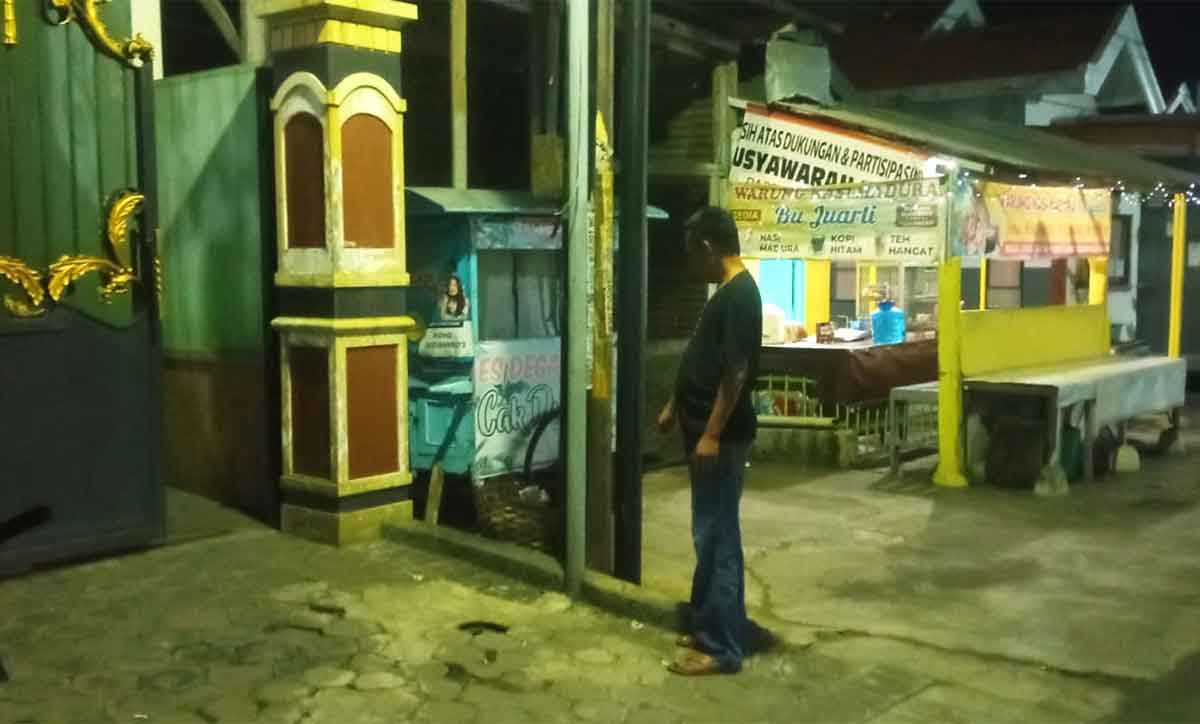 Pemasangan Tiang Jaringan Internet di Kanigaran Probolinggo Diprotes Warga