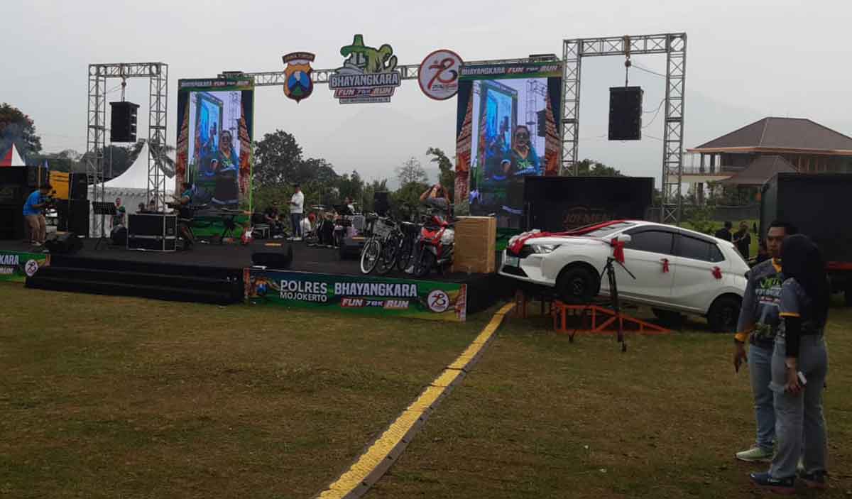 Bhayangkara Fun Run 7.8 K di Mojokerto