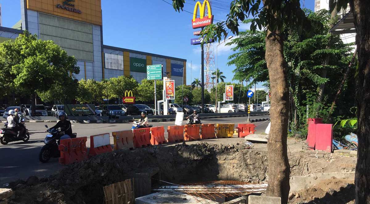 Lokasi proyek gorong-gorong yang menelan korban jiwa di Surabaya.