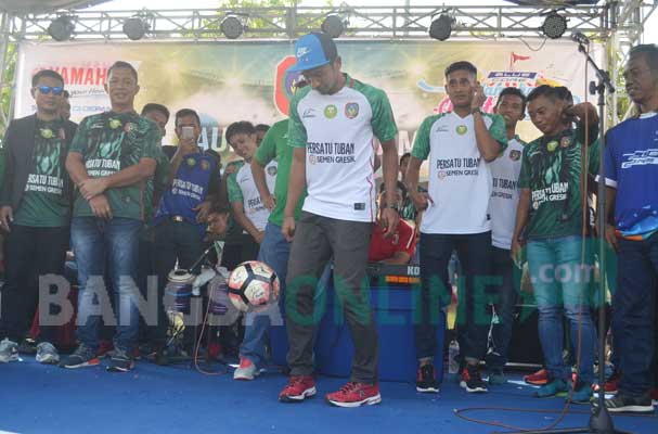 Para pemain Persatu Tuban saat Dilaunching. foto: GUNAWAN/ BANGSAONLINE