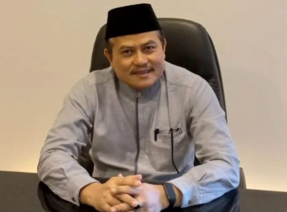 Khariri Makmun.