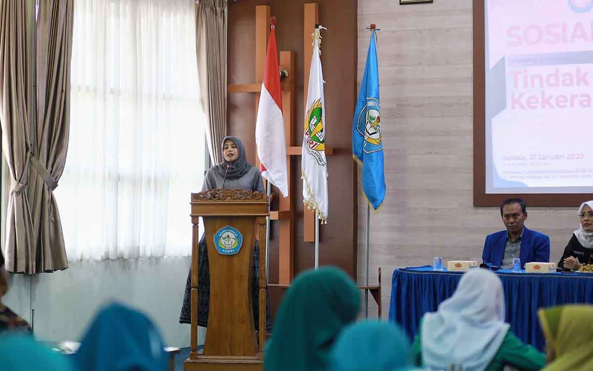 Ketua TP PKK Kota Kediri, Ferry Silviana Abdullah Abu Bakar. saat memberi sambutan. Foto: Ist