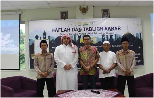 Syeikh Imam Masjid Madinah, Syeikh Hussein Jaber, hadir dalam acara  Halfah UKM TQ. foto: istimewa