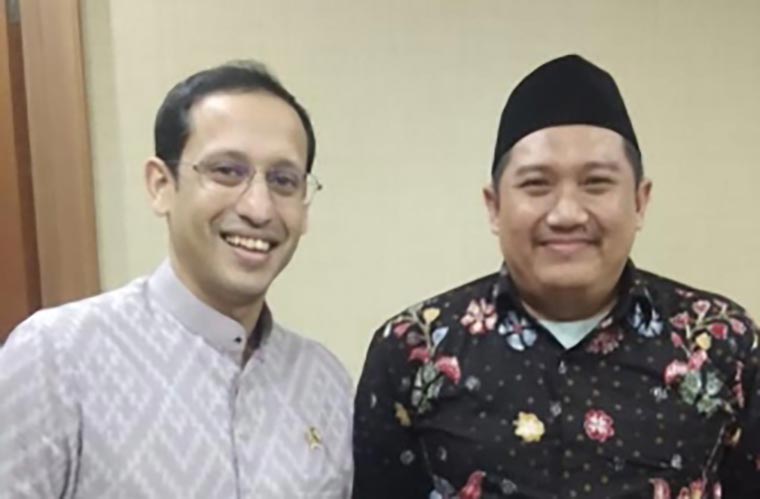Dr. Eng Fadly Usman, S.T., M.T. (kanan). Foto: ist.