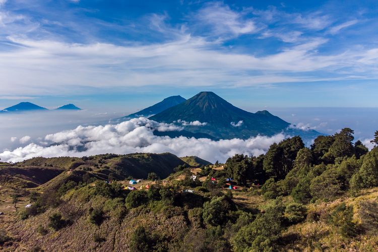 Mulai 17 September 2023 Pendakian Gunung Prau Ditutup Sementara. Foto: Ist