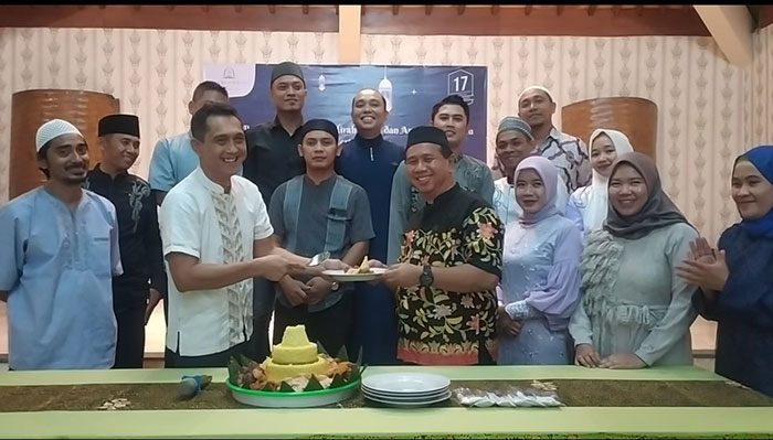 Suasana saat peringatan HUT Mirah Hotel and Resort Banyuwangi ke-17.