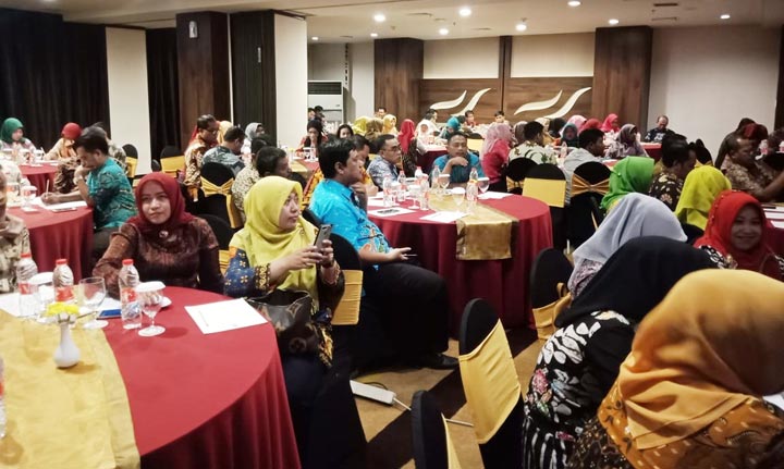 Fasilitasi Penyusunan Draf Laporan Keuangan OPD yang digelar BPKA Kota Pasuruan di West Bestern Papilio Hotel Surabaya.