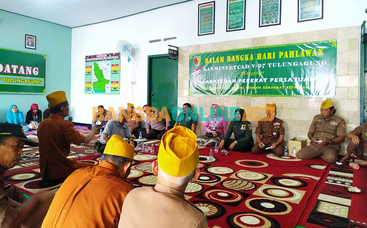 Sarasehan Hari Pahlawan yang berlangsung di Kanminvetcad V/07 Tulungagung. Foto: FERI WAHYUDI/BANGSAONLINE