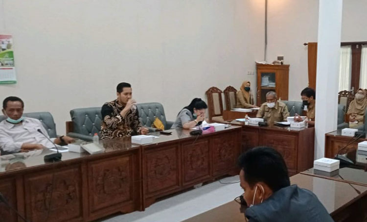 Rakor bersama BKD, BPKAD, dan Bagian Organisasi Setda Banyuwangi. (foto: ist)