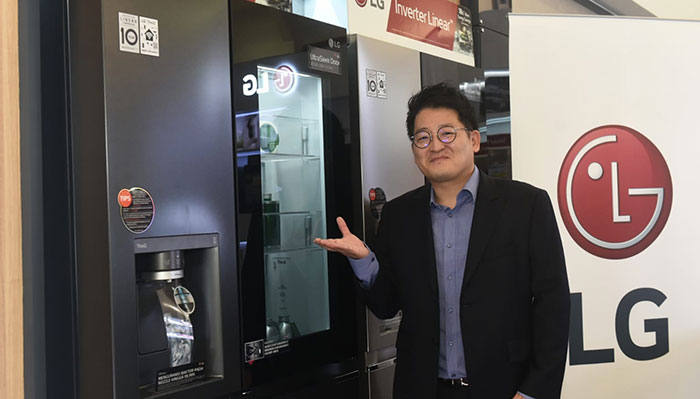 Product Marketing Director of Home Appliance LG Electronics Indonesia, Kris Lee.
