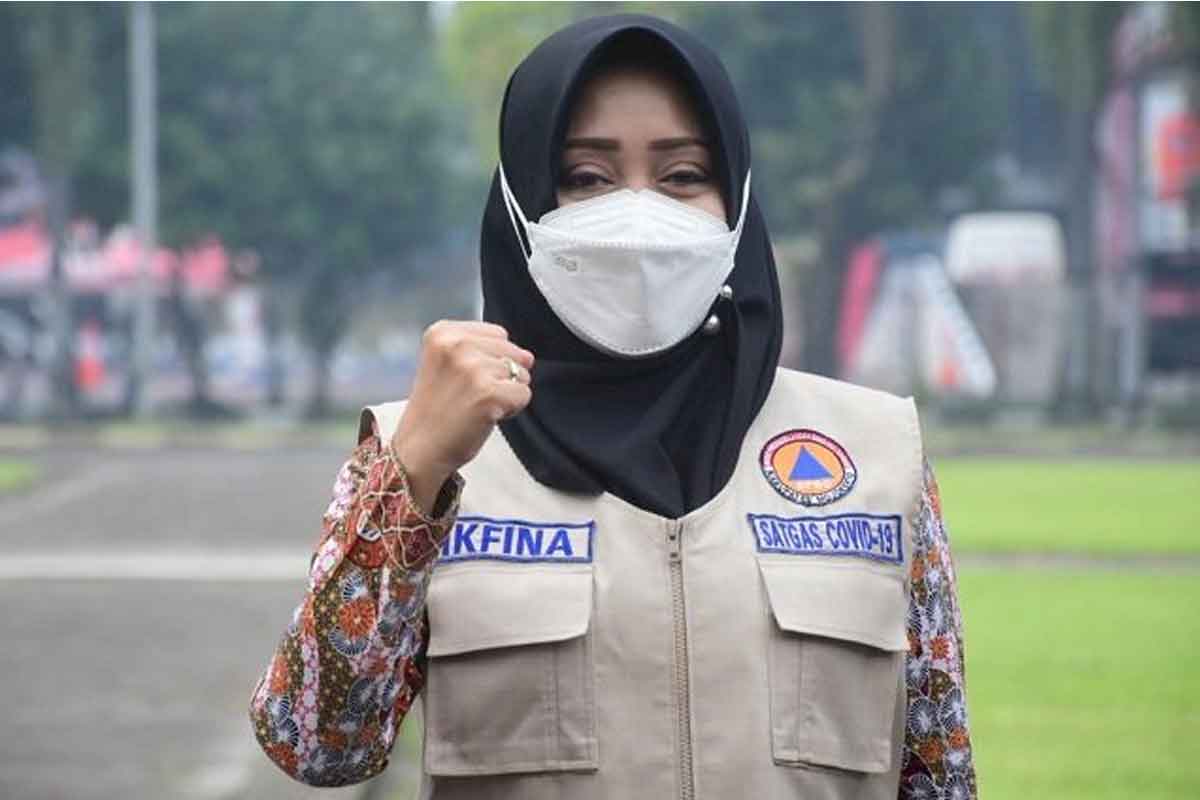 Bupati Mojokerto, Ikfina Fahmawati.