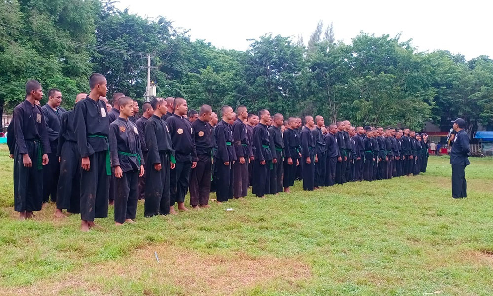 Sebanyak 92 siswa PSHT Cabang Sumenep saat mengikuti tes kenaikan tingkat.