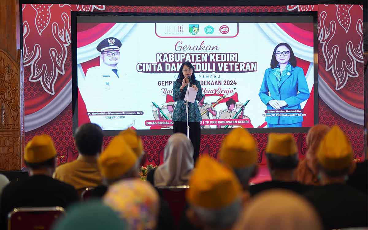Ketua TP PKK Kabupaten Kediri, Eriani Annisa Hanindhito, saat memberi arahan. Foto: Ist