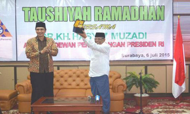 Disindir Pastor Soal Poligami, Ini Jawaban Cerdas-Kocak Kiai Hasyim Muzadi
