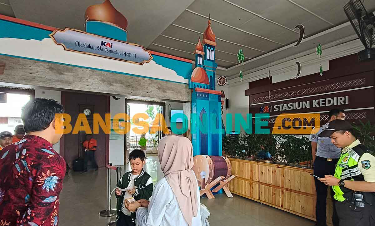 Penumpang Kereta Api di Stasiun Kediri Naik Jelang Lebaran